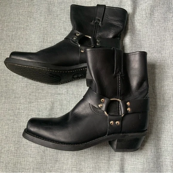Frye 8r Harness boot in black. Size 9.5 Women’s Boot size - Picture 3 of 12